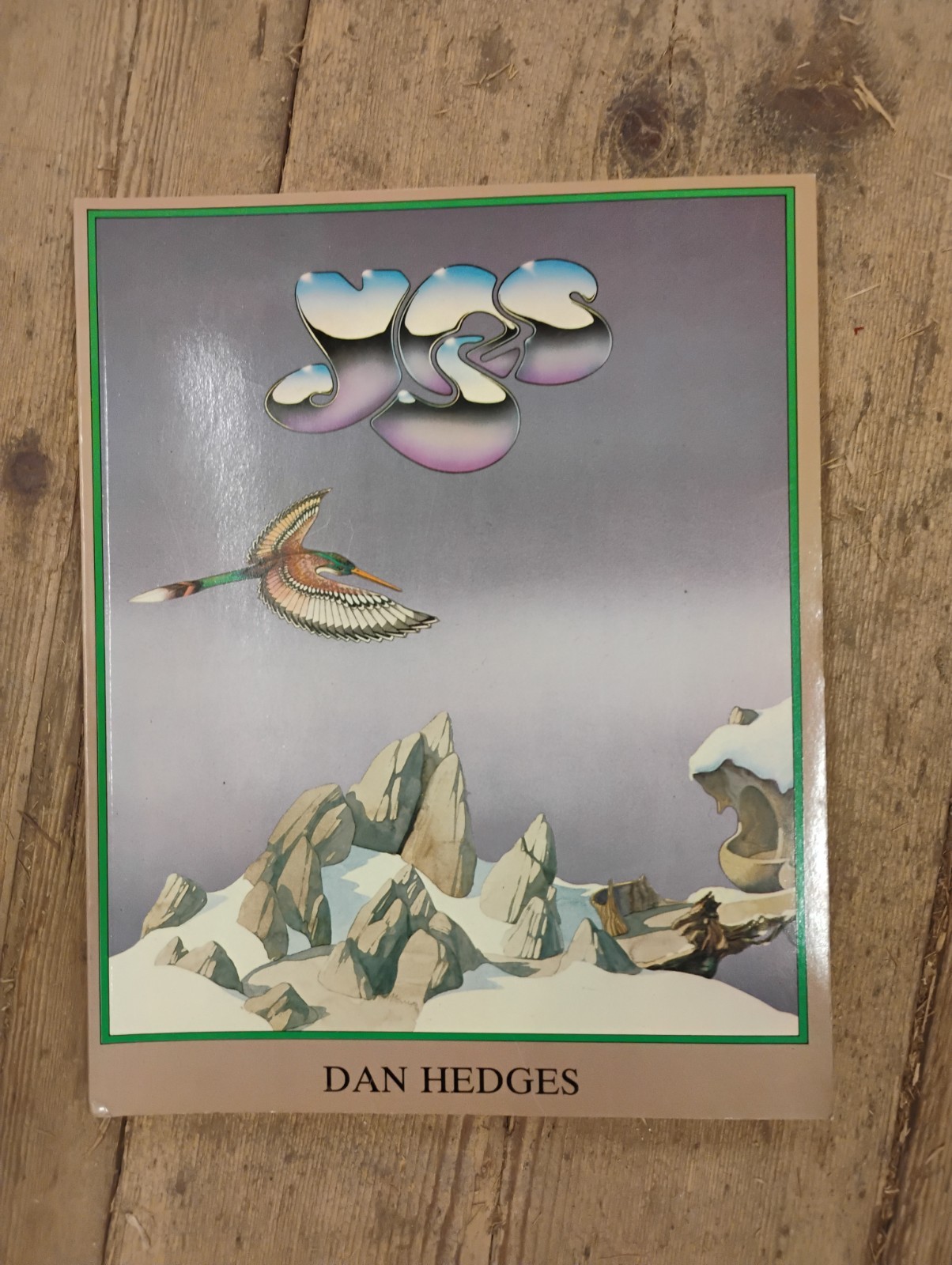 YES THE AUTHORISED BIOGRAPHY BY DAN HEDGES 1984 SOFTCOVER BOOK ROGER DEAN ART