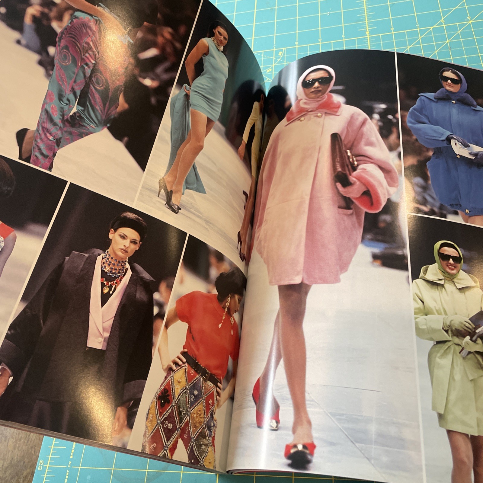 Fashion Preview Autumn/Winter 1990 Pret-a-Porter ACCESSORIES Runway ROCKPORT 90s