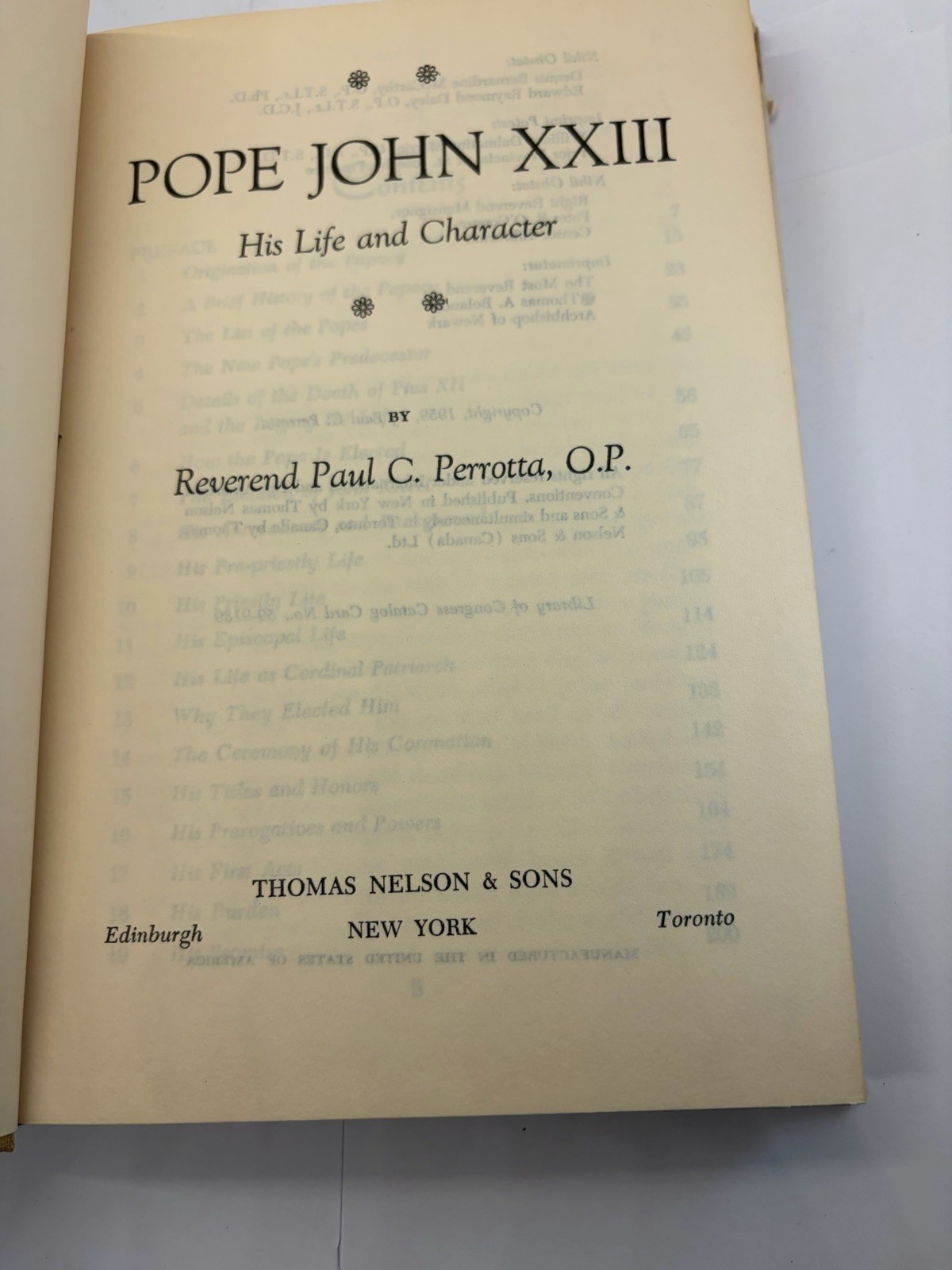 Lot 6 Vtg Bibles & Christian Books Message of Revelations 2 Mini New Testaments