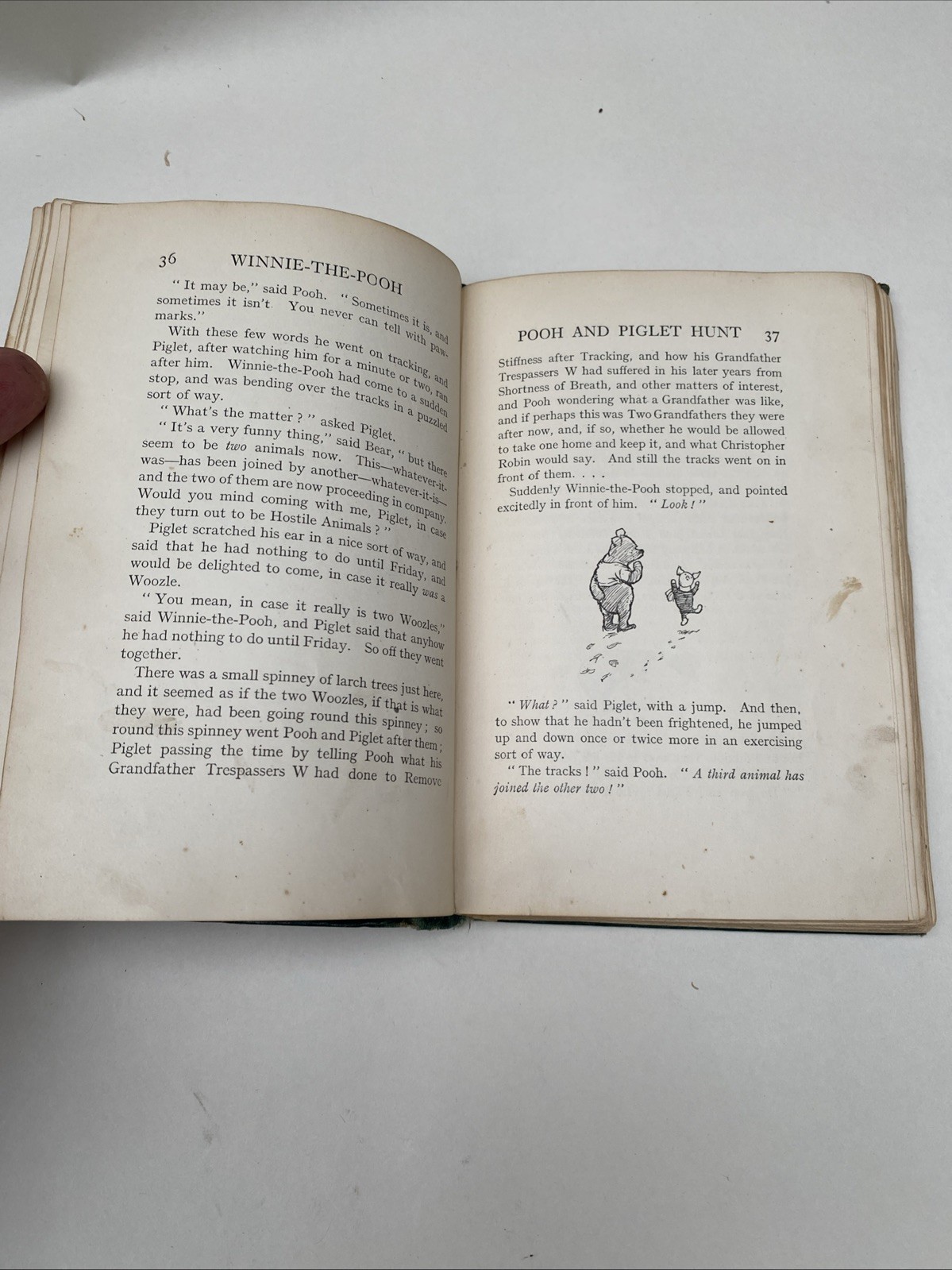 A A Milne / E H Shepard – Winnie The Pooh – 1st/1st 1926 Methuen A/F
