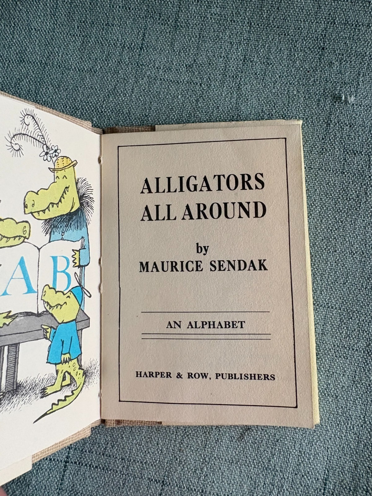 Maurice Sendak Nutshell Library- 1962 1st Edition Mini Box Set of 4 Books