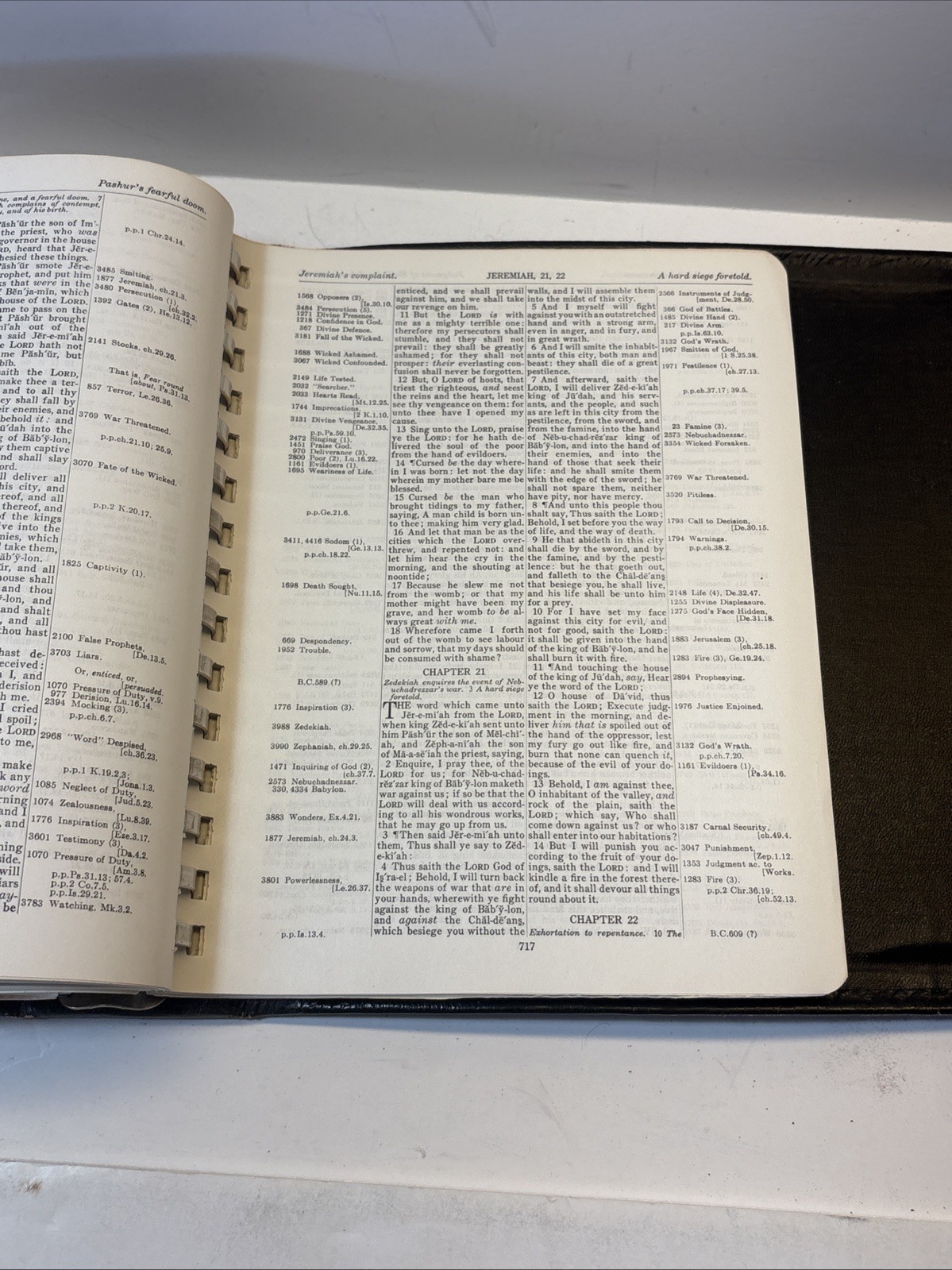 Thompson Chain Reference Bible Self-Pronouncing KJV Workbook Edition