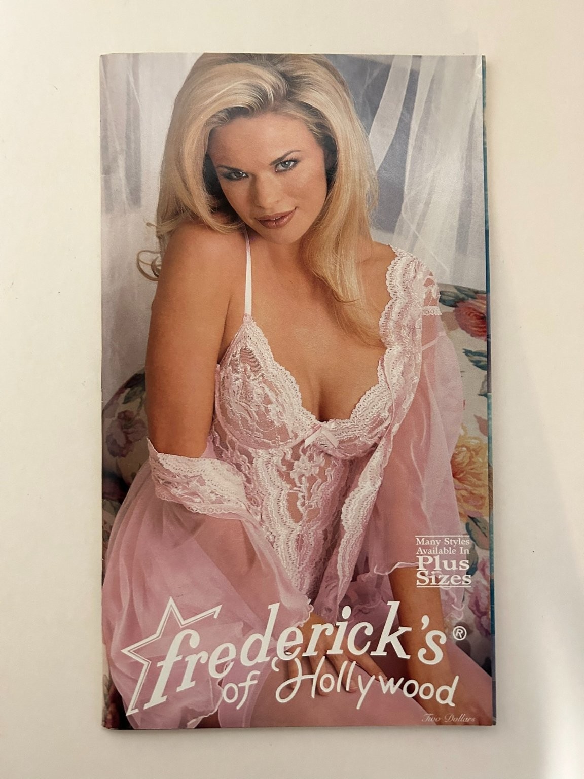 Frederick&rsquo;s of Hollywood Catalog 1990s Lingerie Fashion Plus Sizes