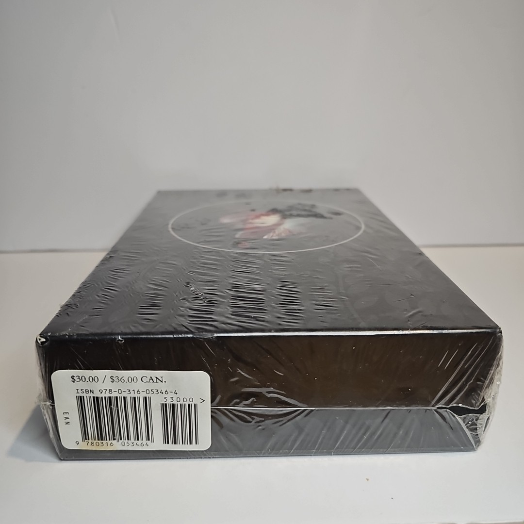 New Moon by Stephenie Meyer Collector&rsquo;s Edition Deluxe Slipcase Cloth Cover