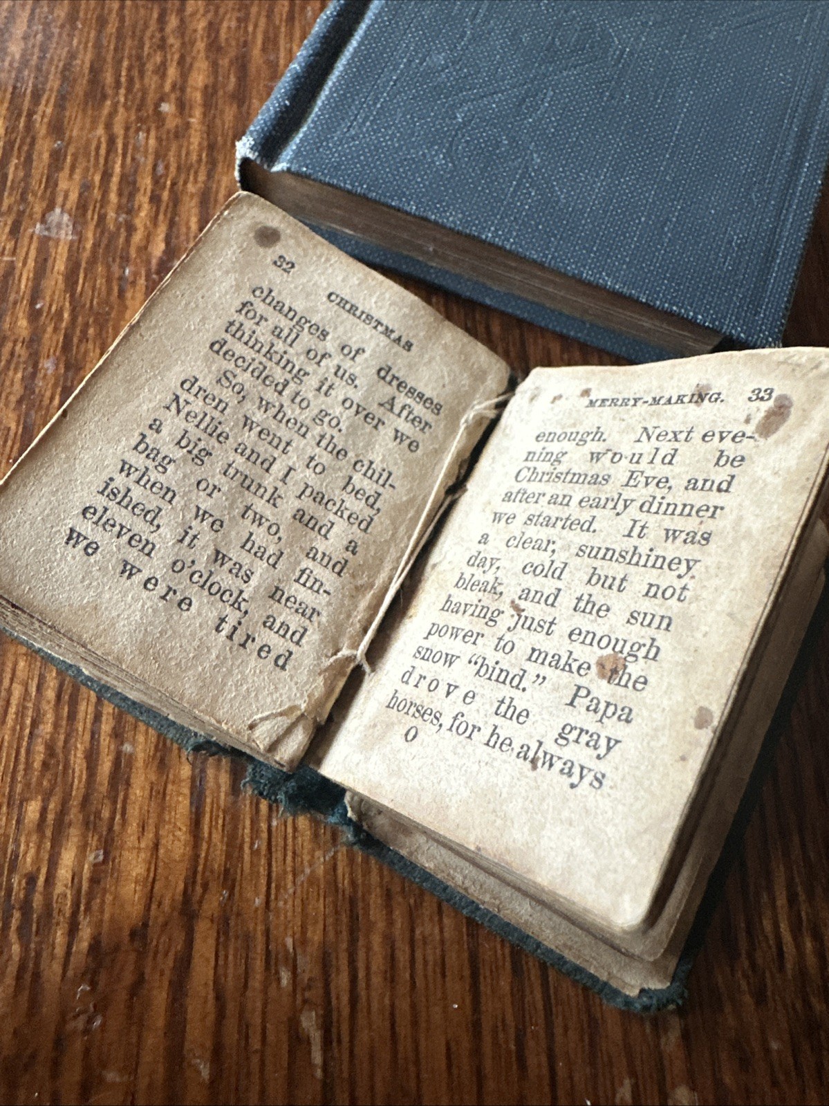 Antique Mini Books Daily Food For Christians, The Little Bible, Christmas Storie