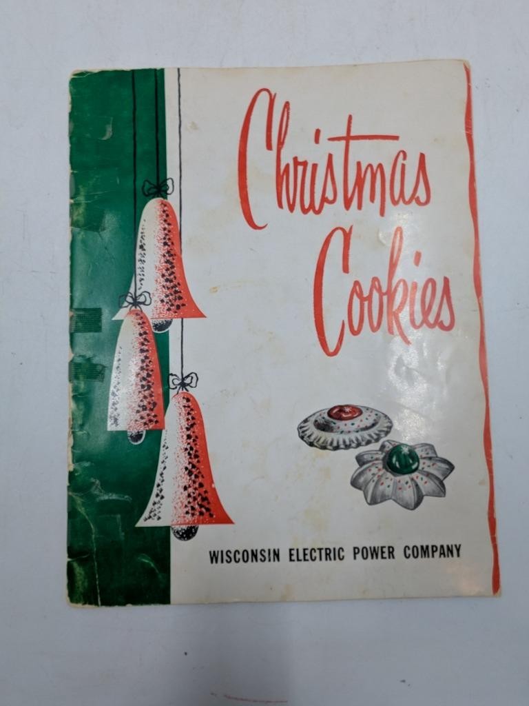 1958 WE Energies Cookie Book Wisconsin Electric Christmas Cooky Recipe Book B