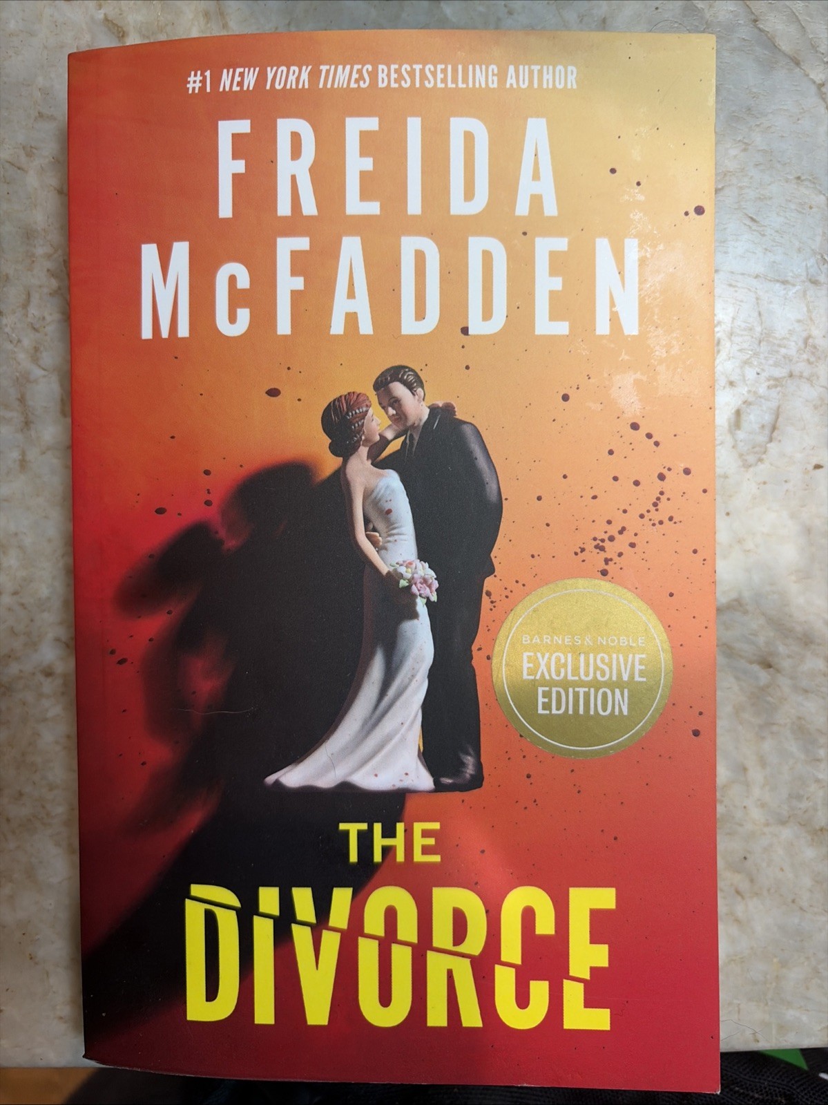 The Divorce, Barnes and Noble Exclusive Edition By Freida McFadden