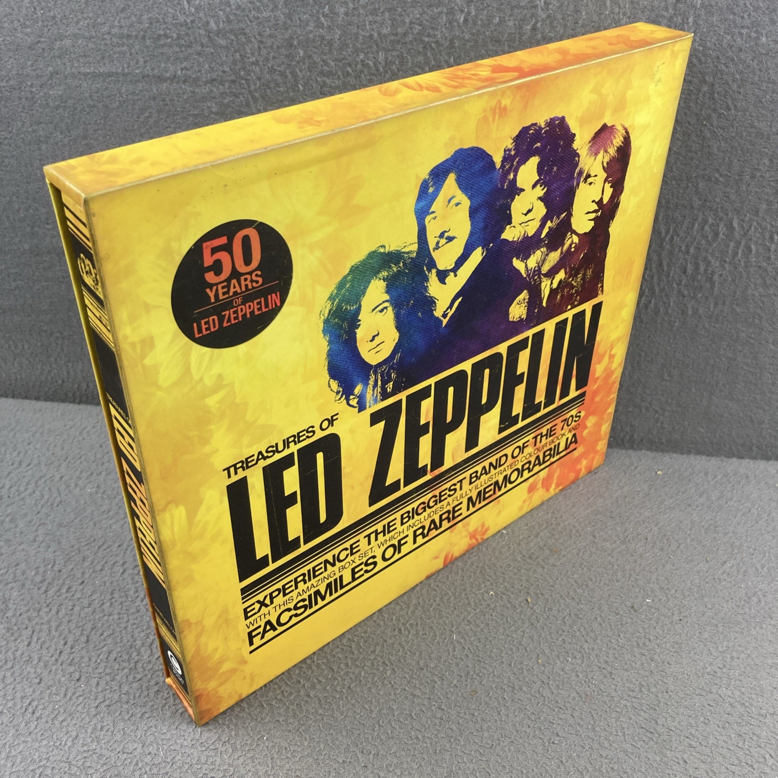 Chris Welch / Treasures of Led Zeppelin Experience The Biggest Band of the 70s