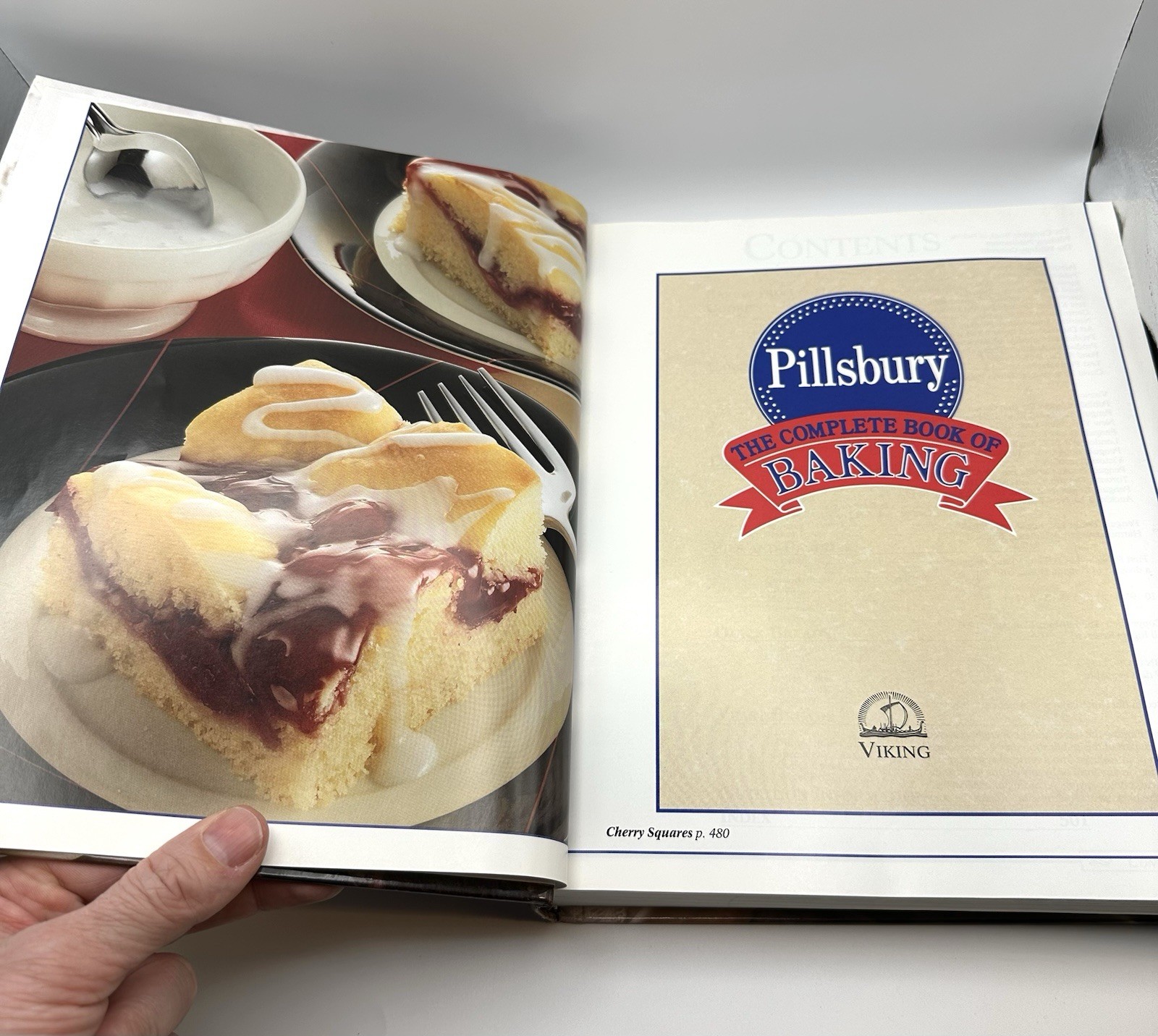 Complete Book of Baking Pillsbury Cookbook 1993 Hardcover 512 Pages Of Recipes