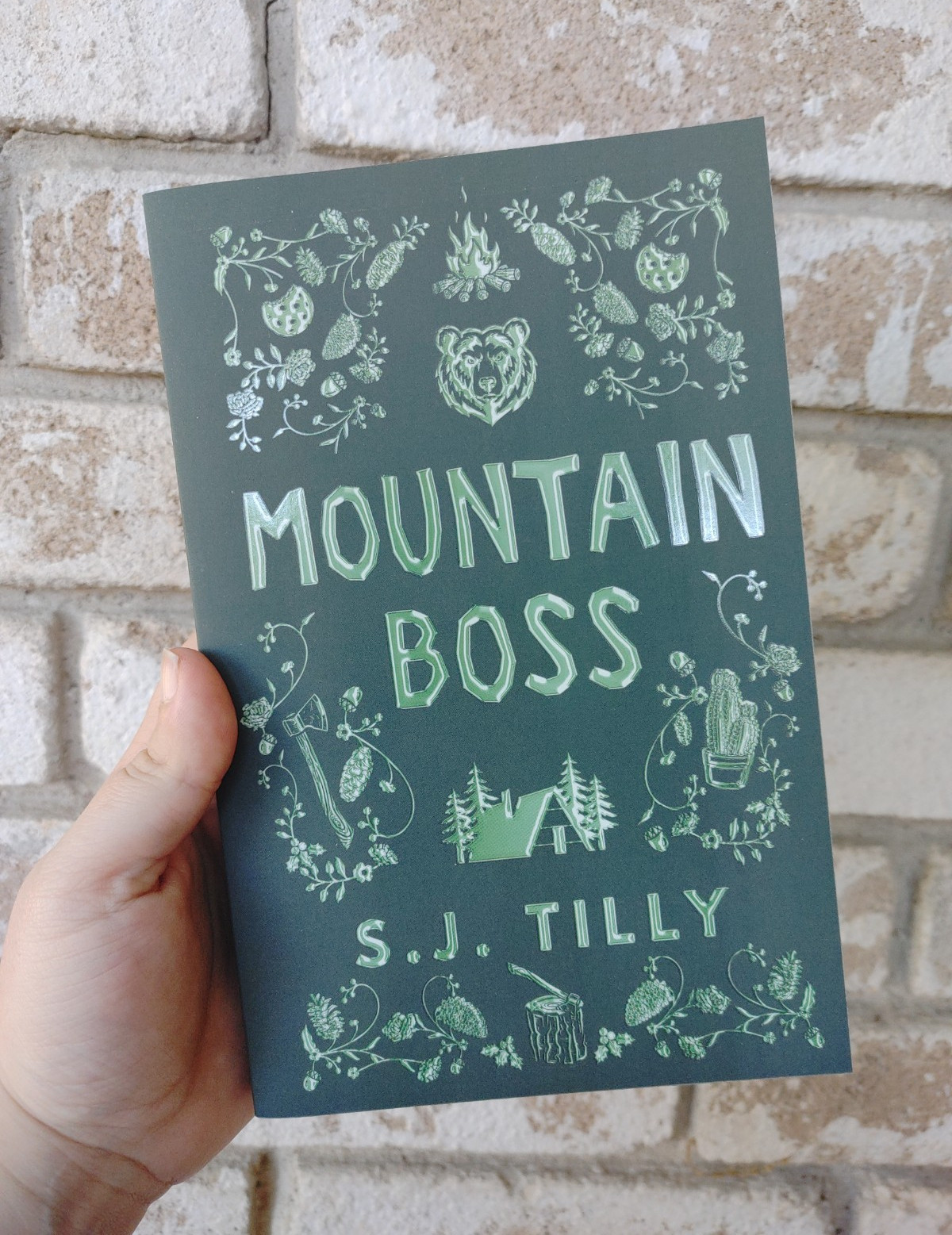 S.J. Tilly Mountain Boss Paperback Romance Fiction Novel, English, Adults