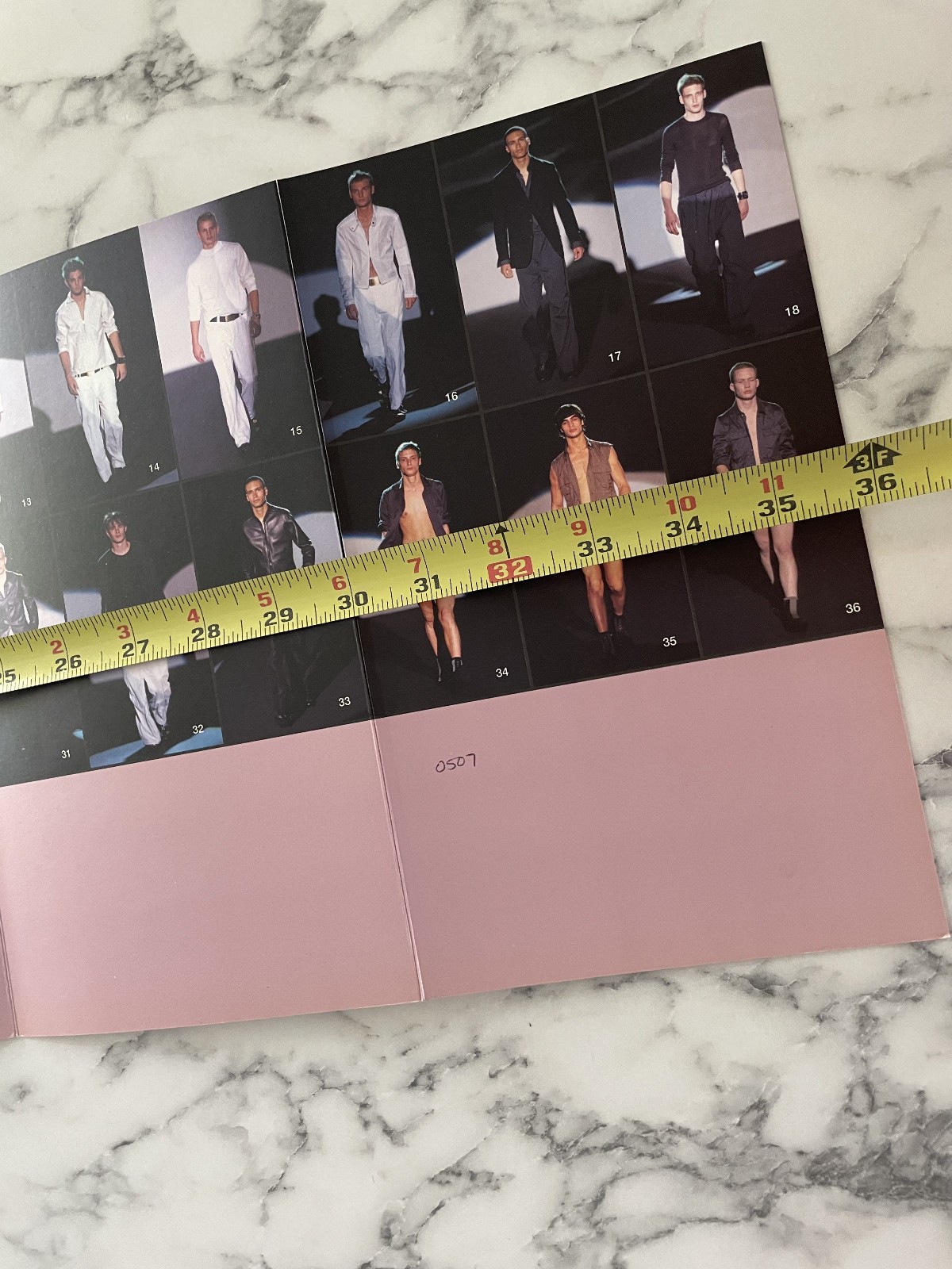 GUCCI Men&rsquo;s TOM FORD ERA 1999 Spring Summer Catwalk Runway FASHION CATALOG BOOK