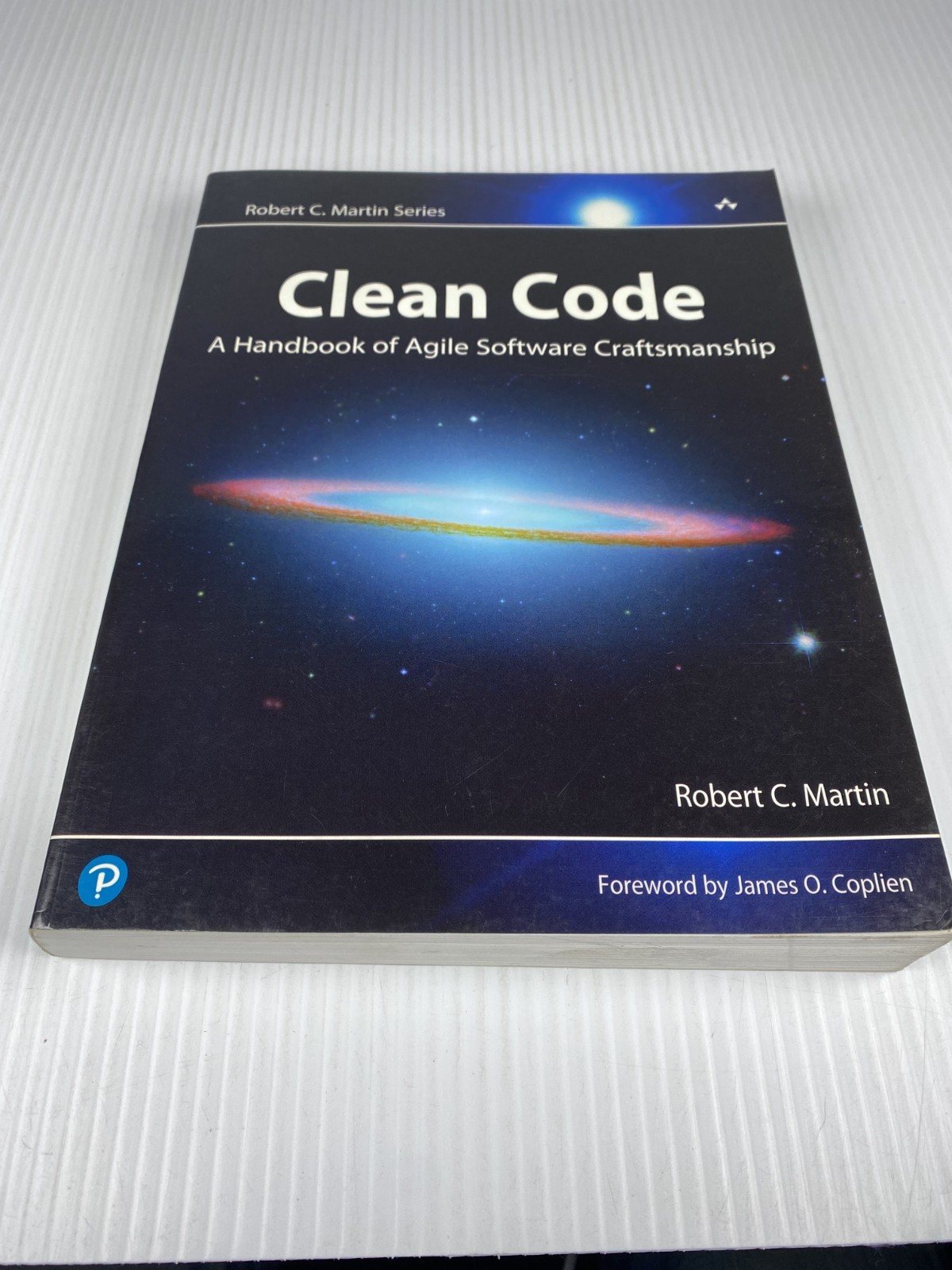 Clean Code: A Handbook of Agile Software – Paperback, by Robert C. Martin -VG++