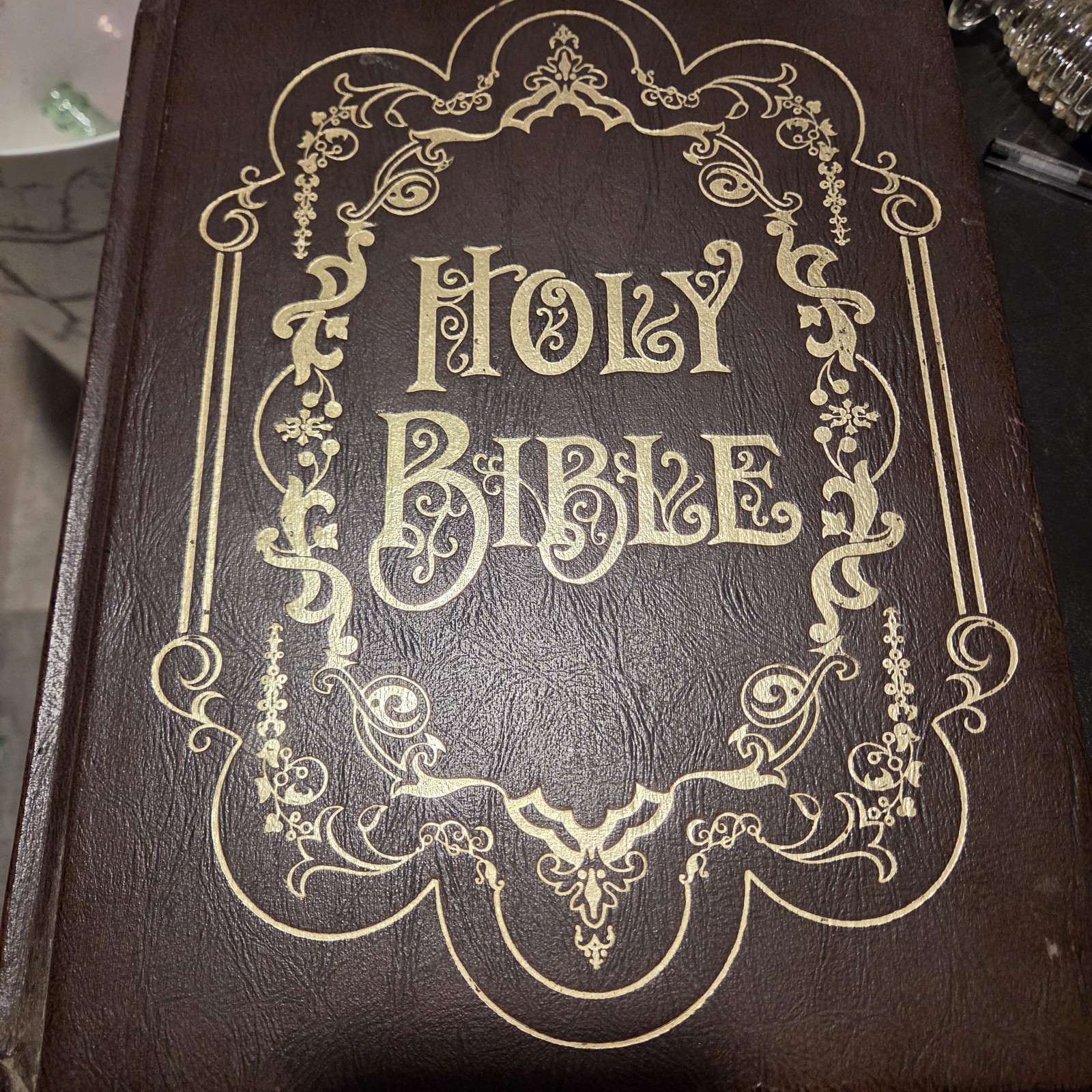 Vintage 1970s Fireside Family Edition Holy Bible (King James Version) with Salt