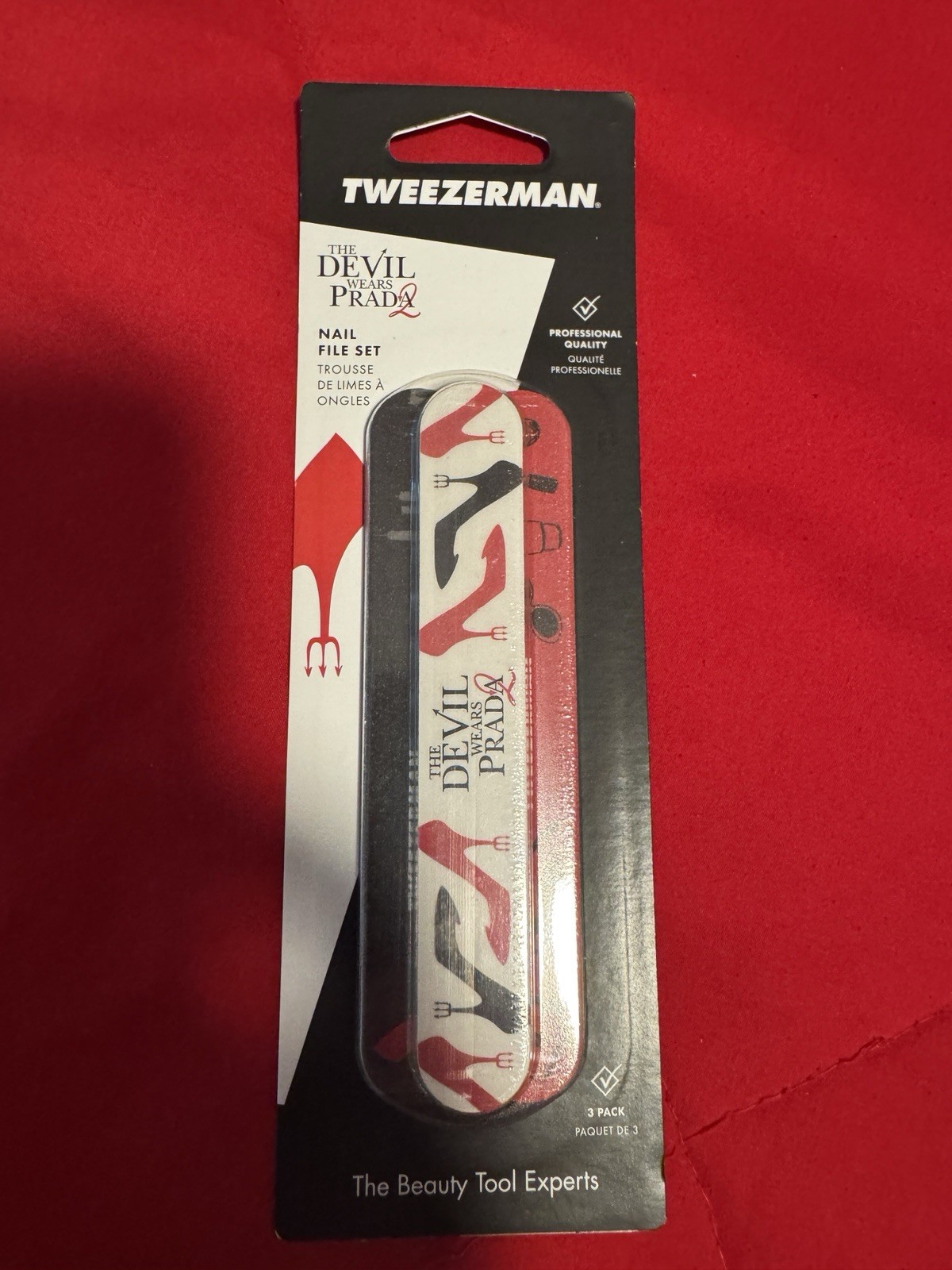 RARE The Devil Wears Prada 2 Movie Runway Magazine & Tweezerman Nail Files