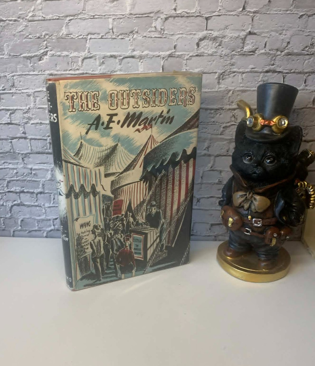 1st Ed The Outsiders AE Martin 1945 Mystery Crime Circus Sideshow Dust Jacket
