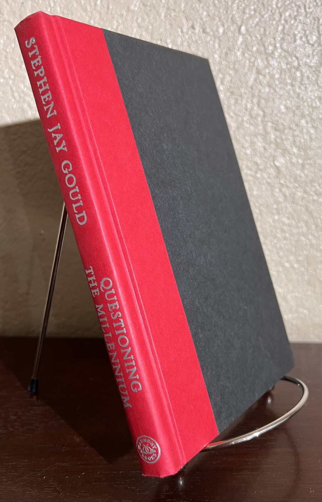 SIGNED ~ QUESTIONING THE MILLENNIUM Stephen Jay Gould (1997, Hardcover) 1st/4th