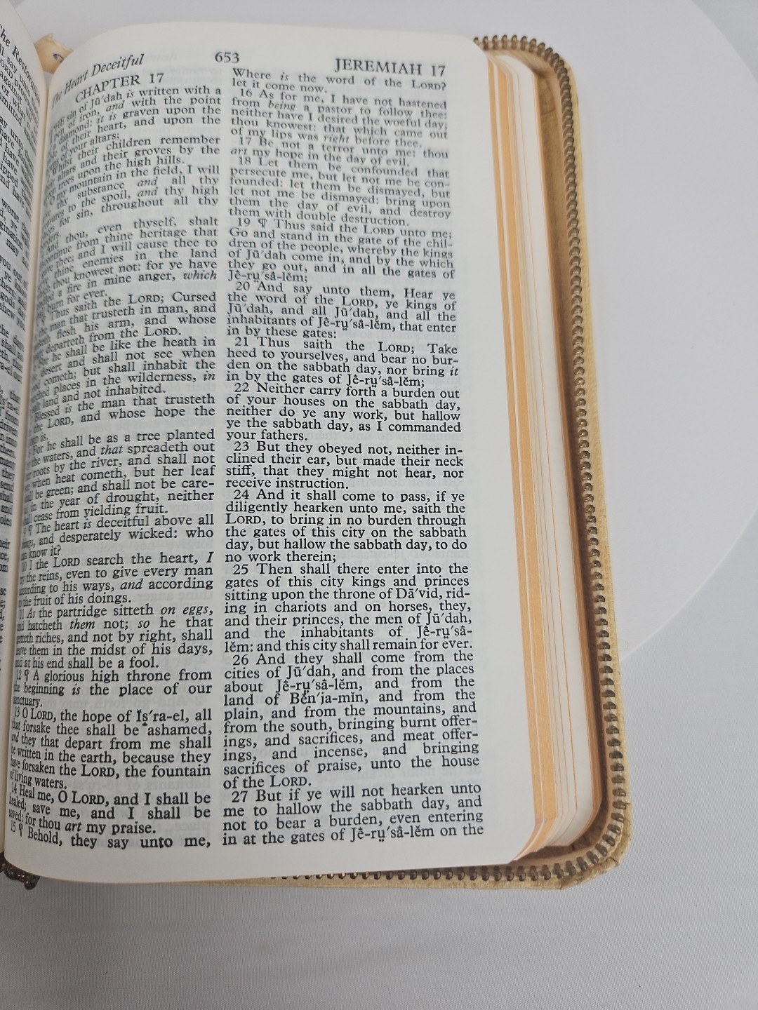 1950 World Publishing Bible White Cover, Zipper, Name Imprinted On Cover Cross