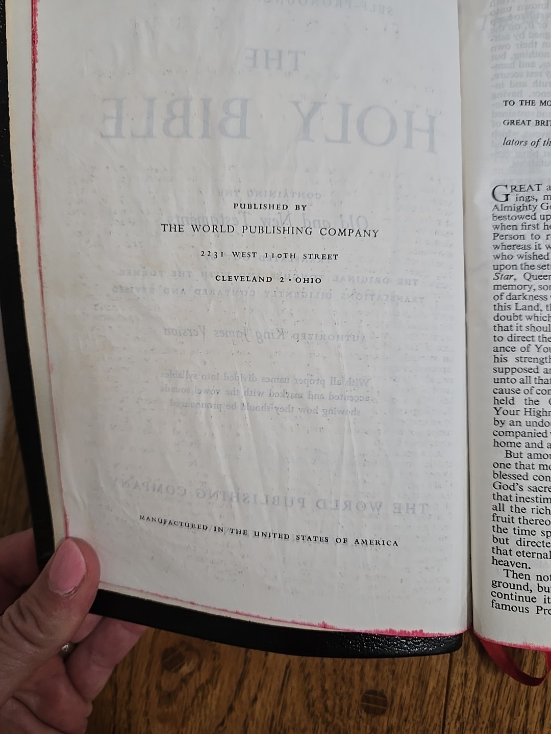 Holy Bible King James Version Self-Pronouncing Red-Letter Edition 1st Edition
