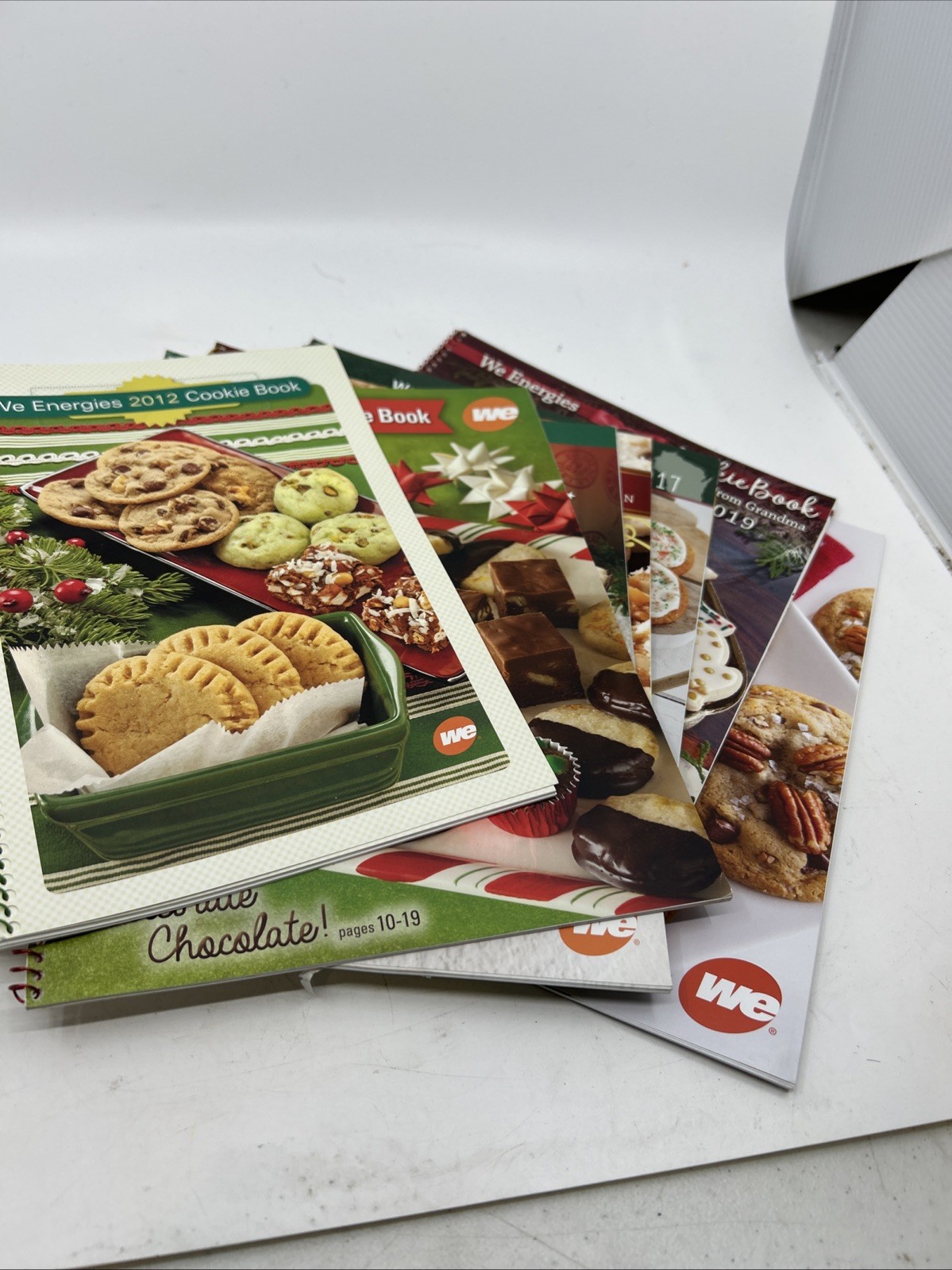 Lot of 8 WE Energies Cookie Books Booklets Christmas Spiral Bound