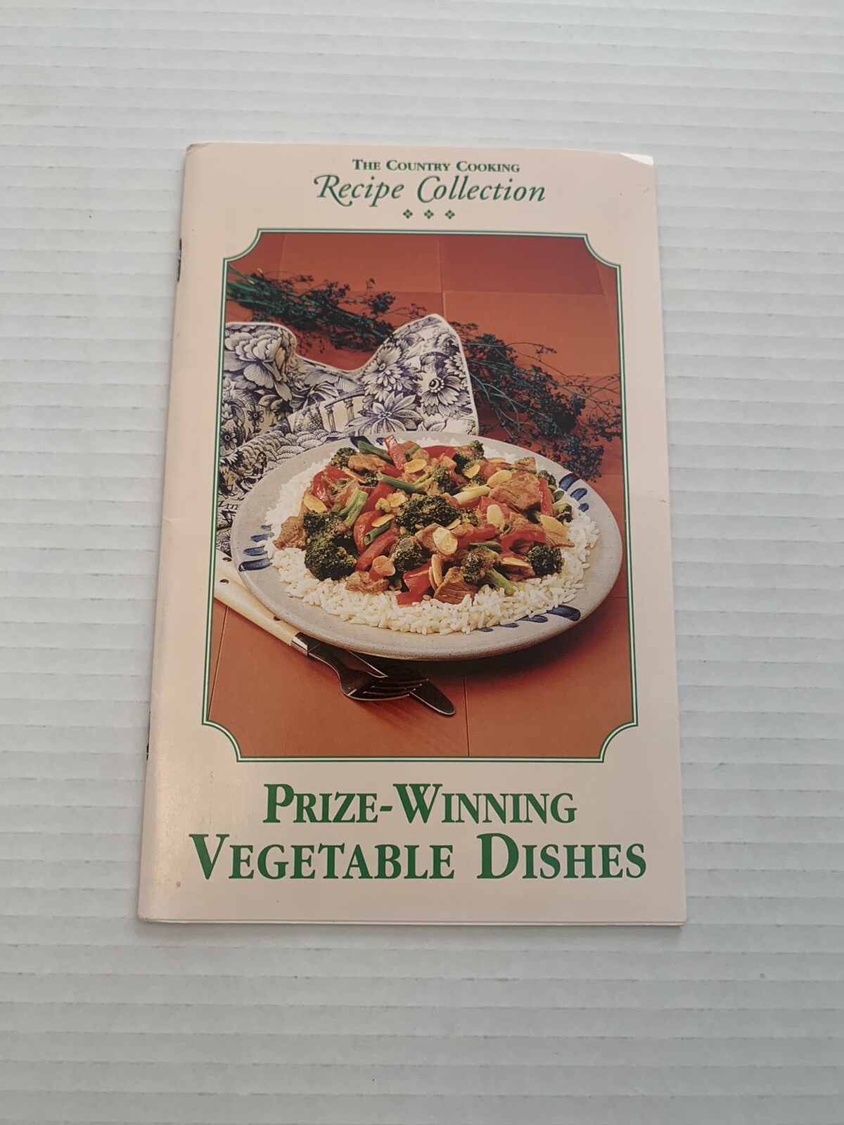 Vintage The Country Cooking Recipe Collection Cookbook Vegetable Dishes 34 Pages