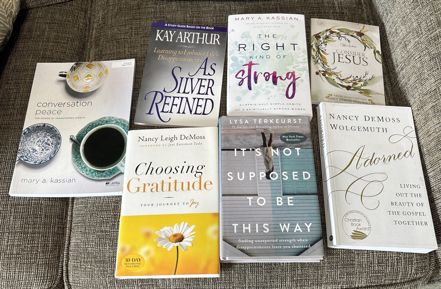 Women’s Ministry Book Lot Of 7 Books. Kay Arthur Nancy Demos Mary Kassian