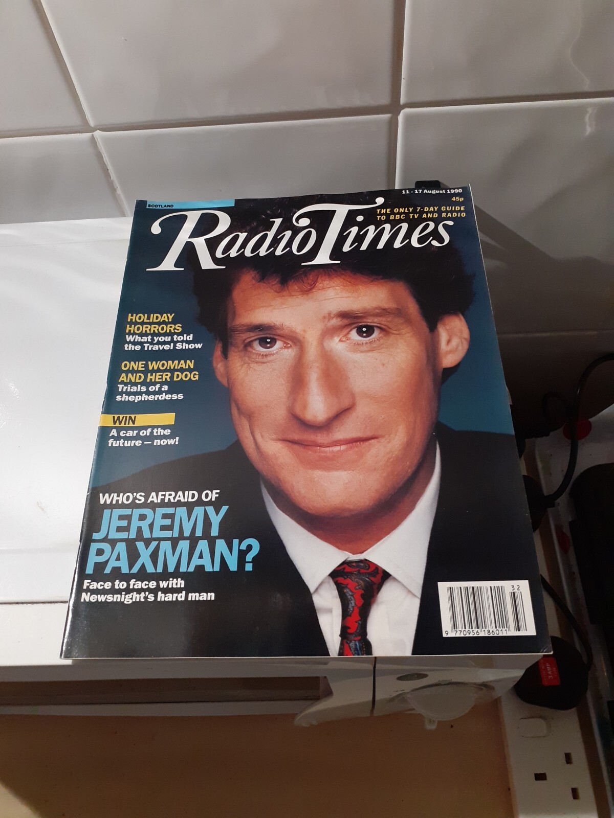 Radio Times 11 – 17 August 1990 Jeremy Paxman, John Alderton, Elizabeth Taylor