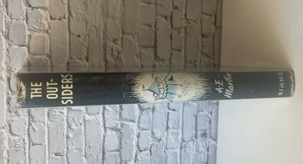 1st Ed The Outsiders AE Martin 1945 Mystery Crime Circus Sideshow Dust Jacket