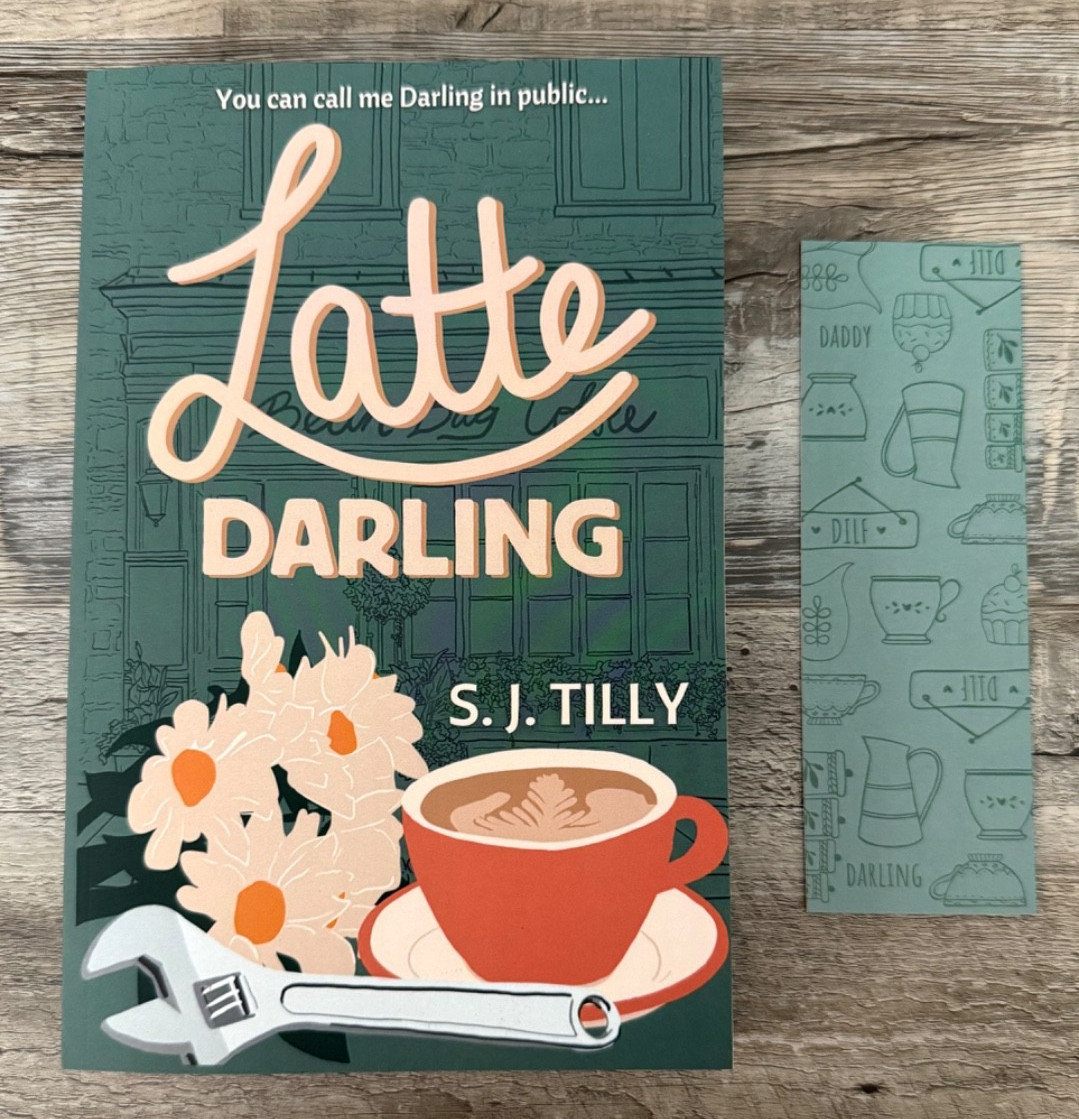 SIGNED Hello Lovely Box LATTE DARLING S.J. Tilly