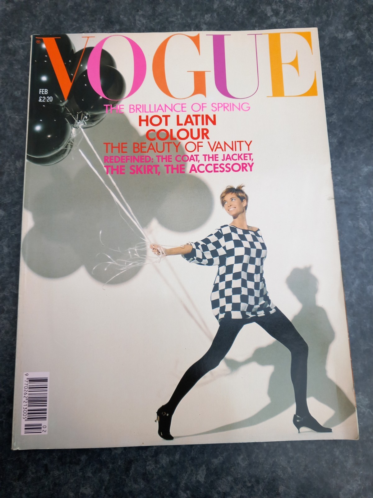 Vogue – February 1990 – – Lovely Vibrant Copy – Gift Quality –