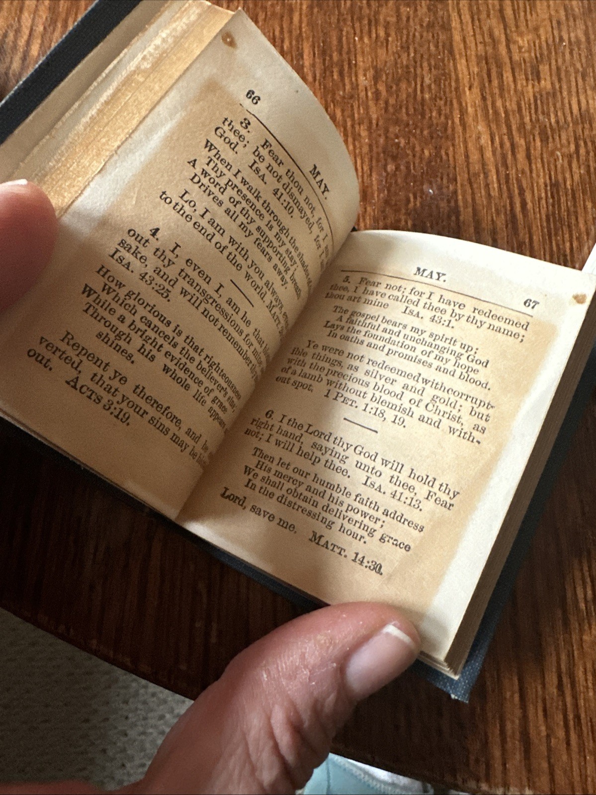 Antique Mini Books Daily Food For Christians, The Little Bible, Christmas Storie