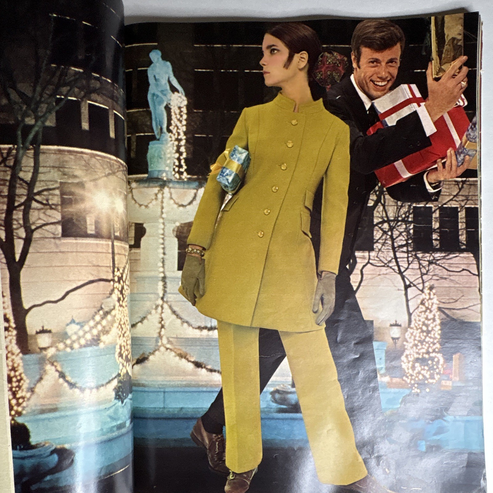 SEVENTEEN magazine December 1968-Fashion makeup hair Cover: Cybill Shepherd