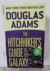 The Hitchhiker&rsquo;s Guide to the Galaxy by Douglas Adams 1995 Paperback EUC